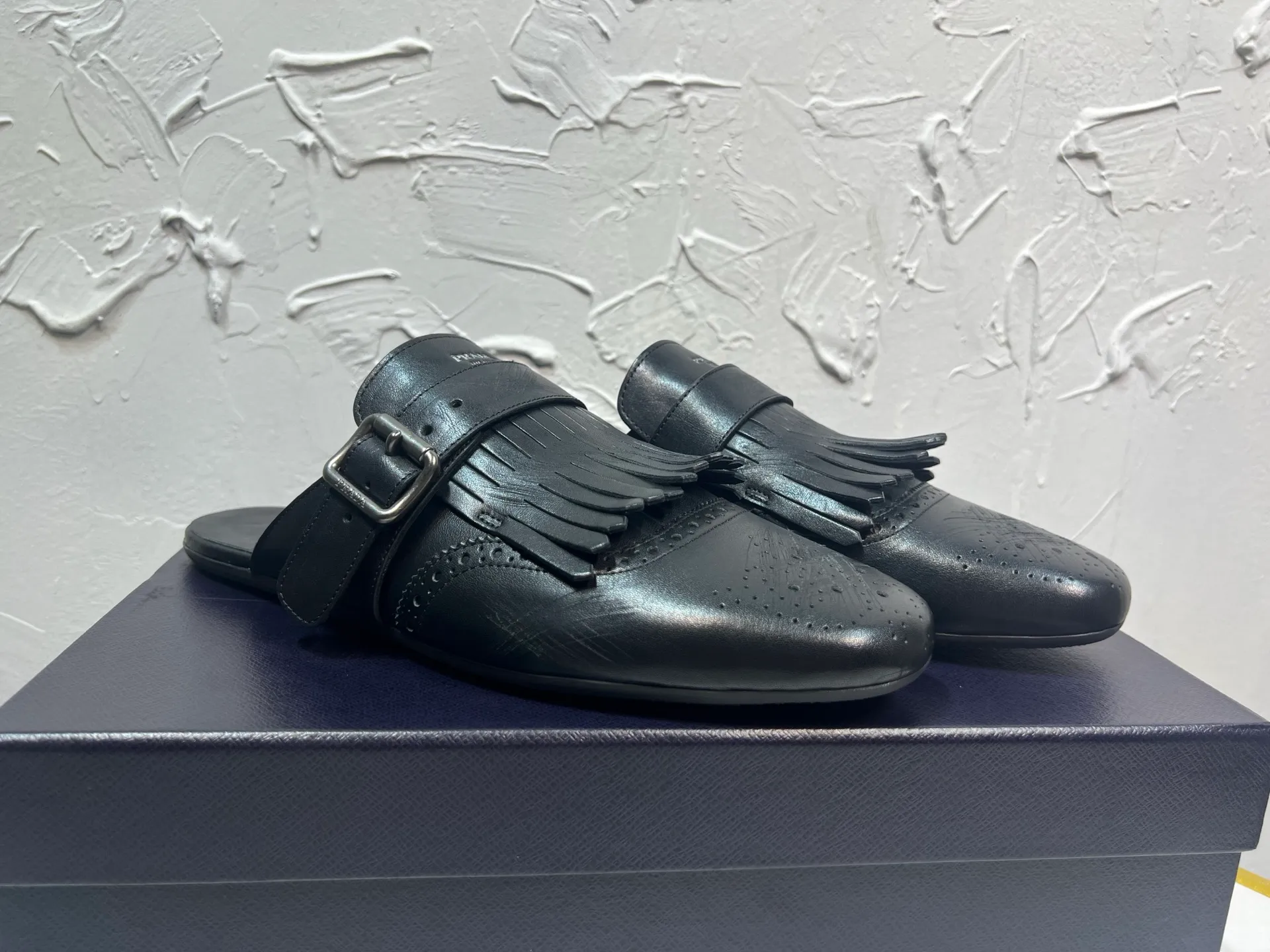 P780 prada derby2025 spring and autumn latest Prada slip-on retro men's Muleto shoes, Shuffle tassel strap Monk shoes, upper cowhide, lining and foot cowhide, rubber sole, black and brown 2-color original packaging Code number: 39-46